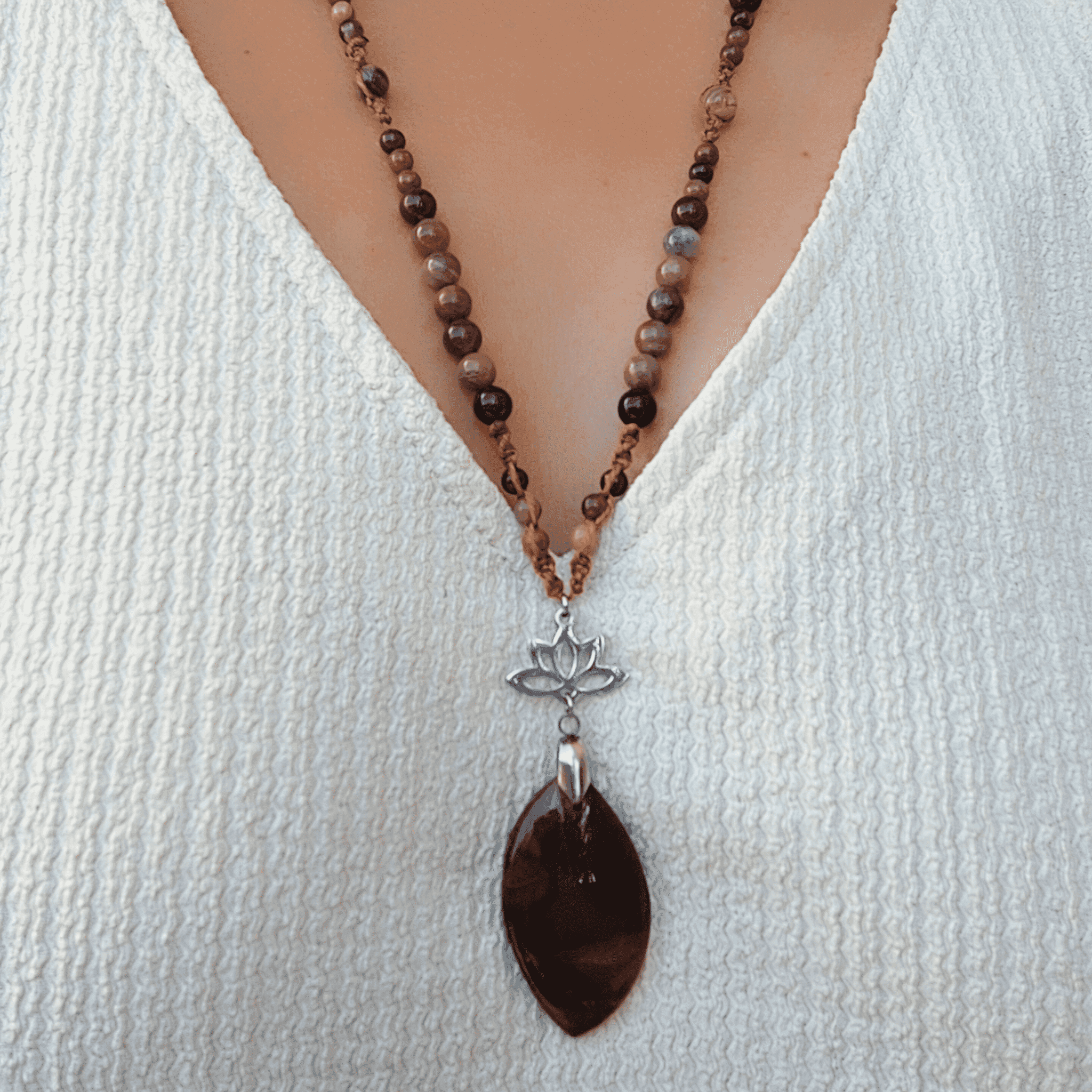 Terre Sacrée - collier lithothérapie Bois fossilisé